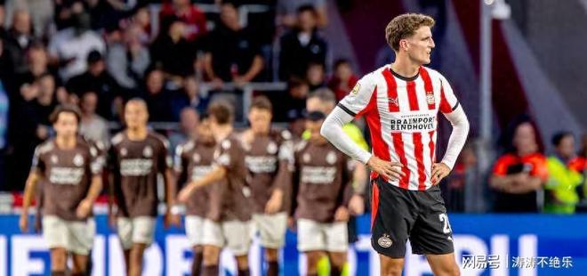 位多由背后 位多由背后